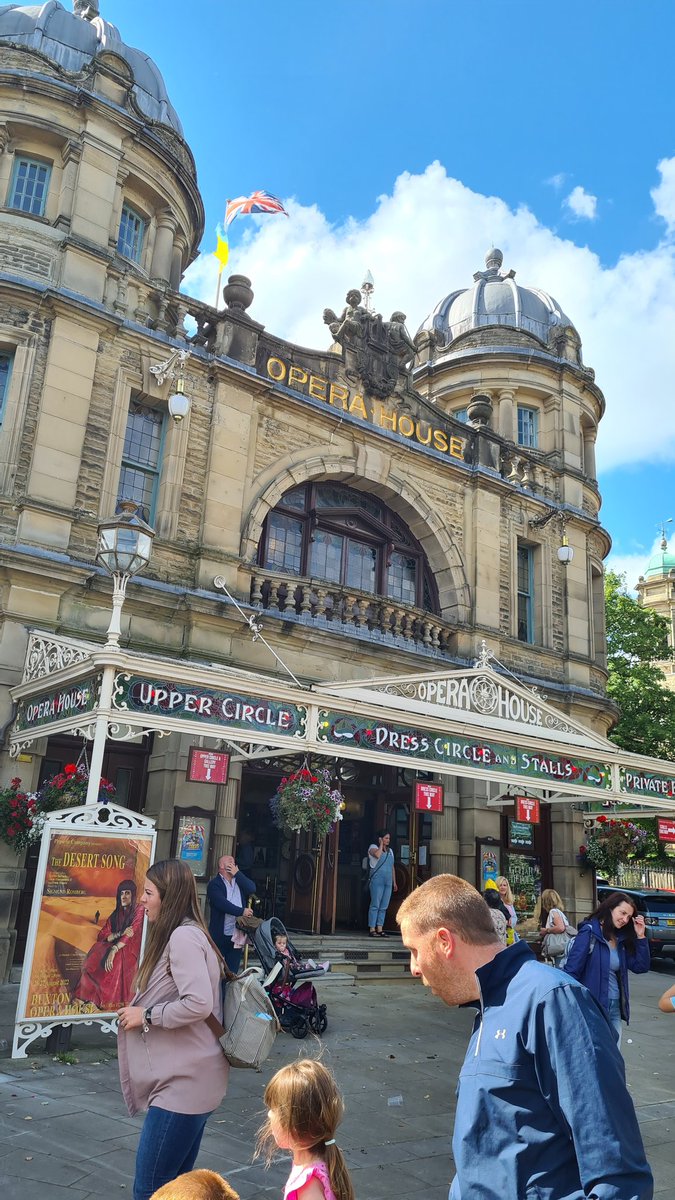 AshrowTM's tweet photo. Loved catching @carlthornley today performing as part of his Tour in Buxton Opera House for #FiremanSam 🦊💜😍🤩 #carlistheheronextdoor #show #tour #fabactor #proudagent https://t.co/0qOwSNMx7F