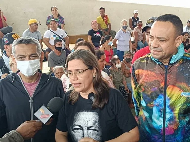 psuvportuguesa_'s tweet photo. Nuestros militantes del Municipio #GUANARE, dieron inició al proceso de elección de los jefes y jefas de calle con mucha alegría, hermandad y unidad. Gobernador @PrimitivoPsuv, la Camarada @eekhout_blanca y el Alcalde @oscarnovoa_gre.

#OrganizarUnirSumar
#PSUVPorTodaVenezuela https://t.co/aQzA1vutQh