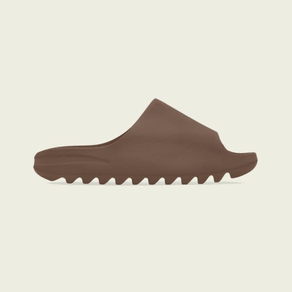 BlcHuawei's tweet photo. CONFIRMEDアプリでYEEZY SLIDEが限定発売！今すぐCONFIRMEDアプリをゲットして、この商品の限定発売に登録する。#adidasconfirmed https://t.co/e9lZtSuUh8 https://t.co/Z7WIDz7QfI