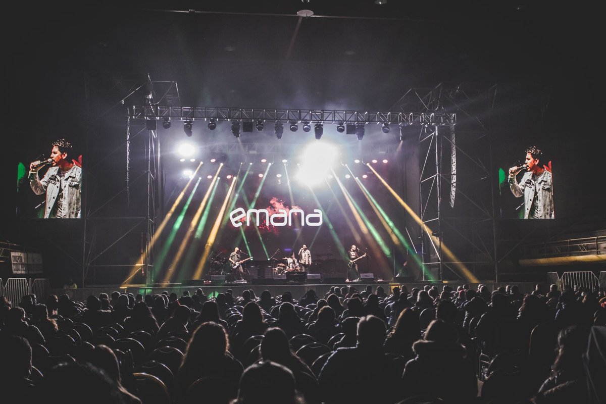 Emana abriendo el show de <a href="/miguelmateosok/">Miguel Mateos</a> en gimnasio municipal de Concepción.

📸 <a href="/AGfotografias/">antonio garrido fotógrafo</a>