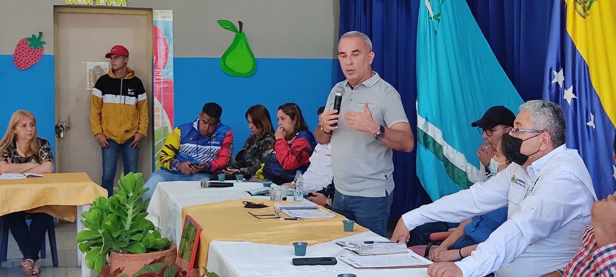 Luis Mora tweet media