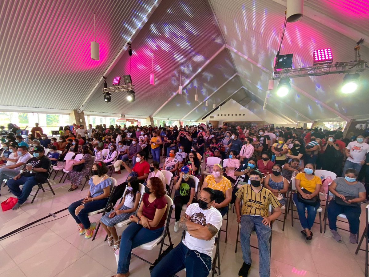 xevtfm's tweet photo. 📸 #LoÚltimo | Se lleva a cabo en estos momentos la inauguración oficial del 👾#MercaGeek 🤓 ‘anime, videojuegos, tecnología’ en el #SalónVillahermosa del parque #TomásGarrido https://t.co/pPFeumFBsM