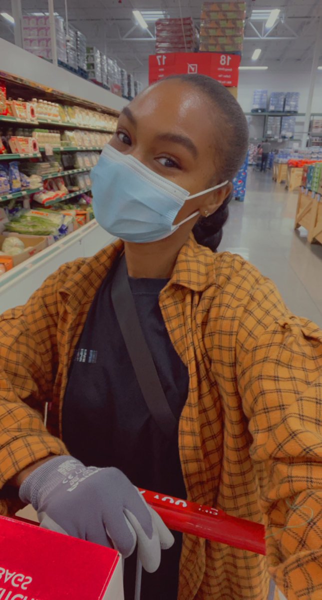 whoisyonni's tweet photo. The vibe in @BJsWholesale is so tranquil and natural. All of the employees have really great energy and everything is so well organized. The other shoppers are quite the wave too. It ain't chaotic or bad vibes and I am just so impressed and blessed by it all. #BJsSmartSaver https://t.co/qcgwW2UZ5I