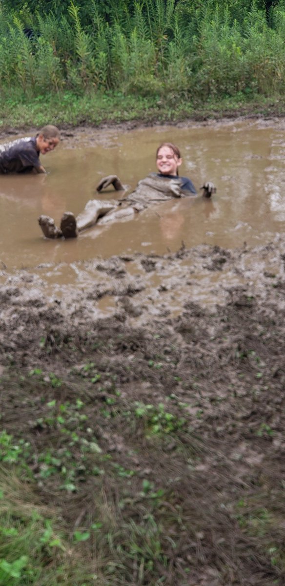 IrishGypsy5's tweet photo. Busy morning with my youngest daughter today for our communities anual Dirty Dash 1 mile mud obstacle course. She had so much fun she ran it twice.
 #dirtydash 
#Parenthood 
#parenting 
#mudisfun https://t.co/Q1lLn2E8ZX