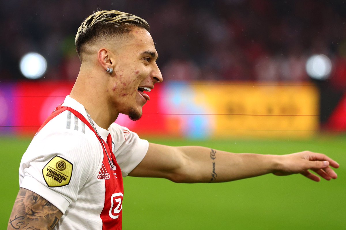 Understand Antony will NOT be part of Ajax XI vs Sparta Rotterdam on Sunday. Brazilian star didn’t train with the group yesterday and today. 🚨⚪️🔴🇧🇷 #Ajax

Antony wants Manchester United and hopes for Ajax to negotiate with Man Utd when the new bid will be submitted. #MUFC