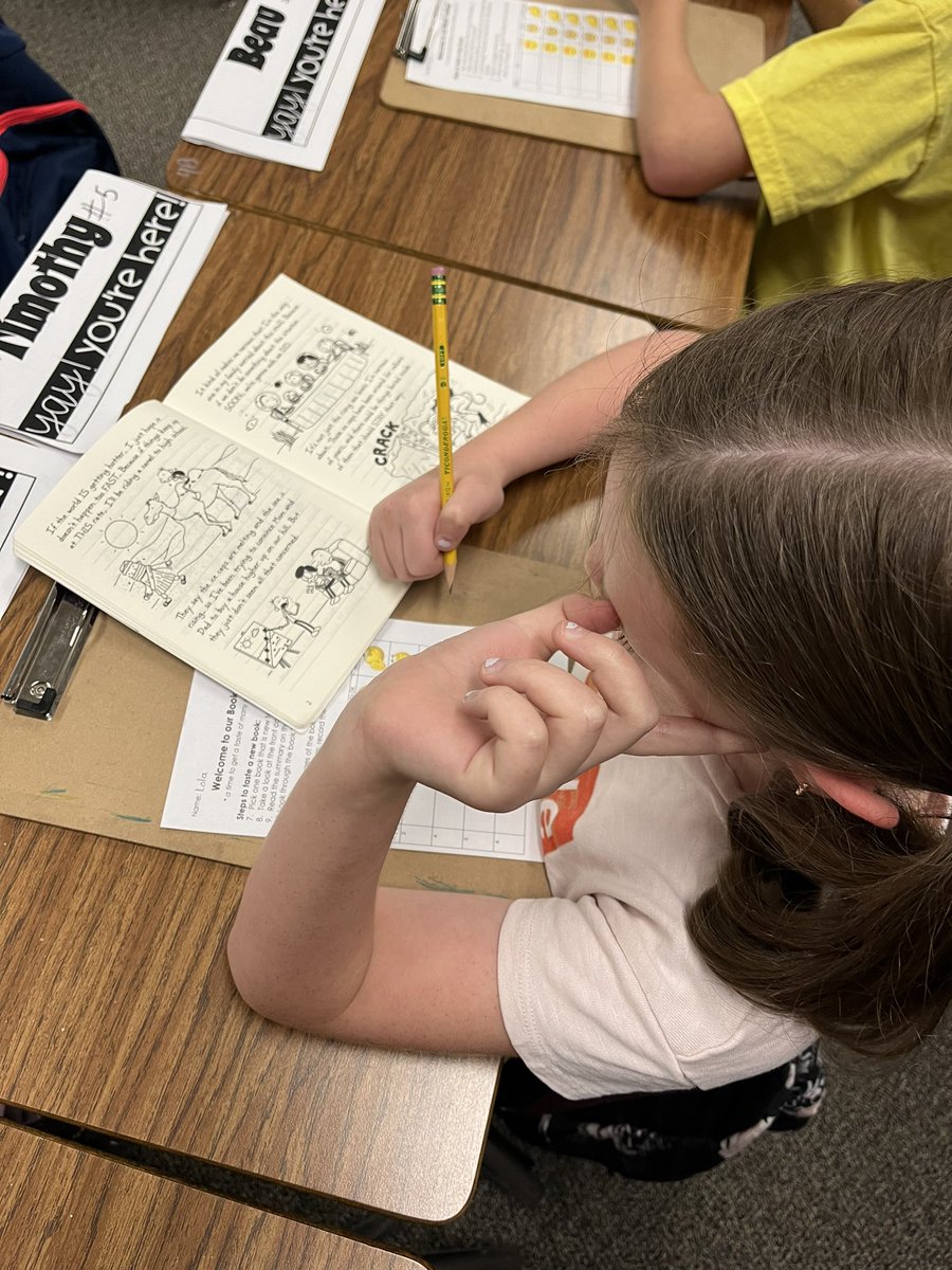 HughesClass3's tweet photo. Book Tasting was a success! It’ll be fun to see which genre they prefer. #jpepride #1LISD https://t.co/vvXfvqEmxc