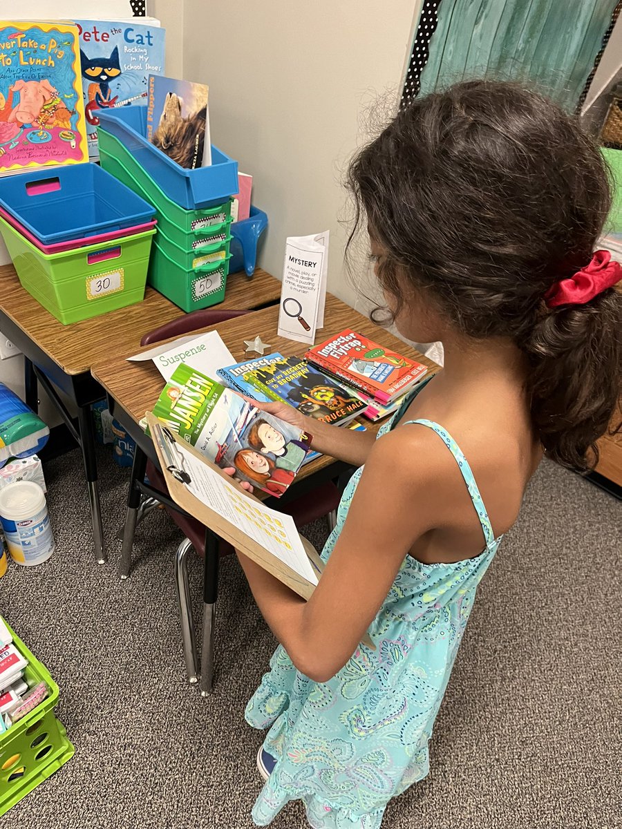 HughesClass3's tweet photo. Book Tasting was a success! It’ll be fun to see which genre they prefer. #jpepride #1LISD https://t.co/vvXfvqEmxc