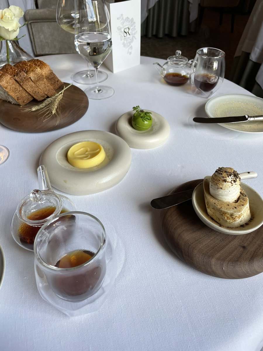 You can live off Bread &amp; Dripping….. especially if it is bone marrow dripping and sourdough from <a href="/ShaunRankin/">Shaun Rankin</a> <a href="/GrantleyHall_/">Grantley Hall</a> 

The rest of the meal was also superb!
Along with top-notch professional service!
Great experience