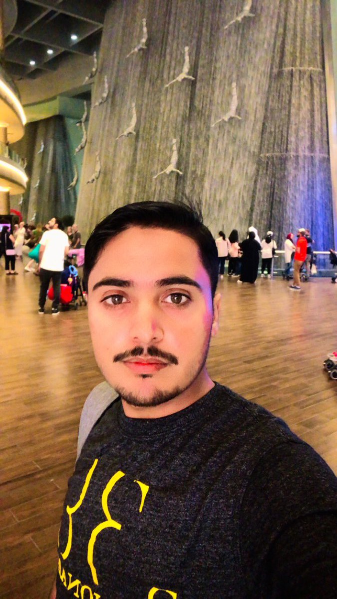 أولئك الذين أصبحوا آلهة على الأرض
 يضيق الله عليهم الارض.