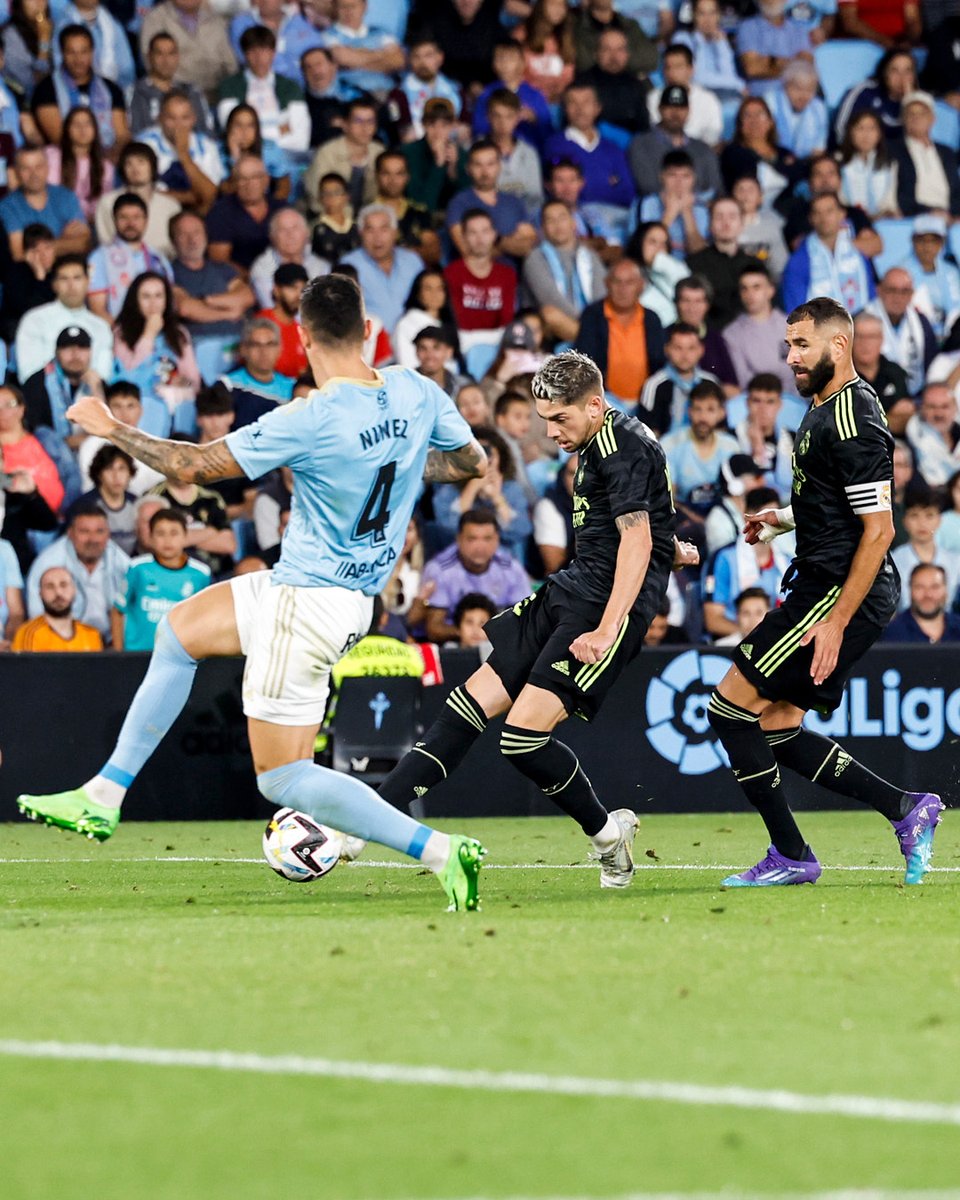 realmadrid's tweet photo. ⚽💥 ¡Qué manera de pegarle al balón!
@fedeevalverde | #CeltaRealMadrid https://t.co/187Fn2sJ9M