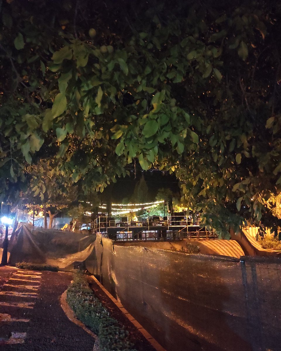 ElSierraFest's tweet photo. Estamos listos en el recinto de La Bolera del Parque de Valparaíso.

Os esperamos, serreñxs!

En media hora comienza la caña 🔥🔥 https://t.co/NodJwprIdD