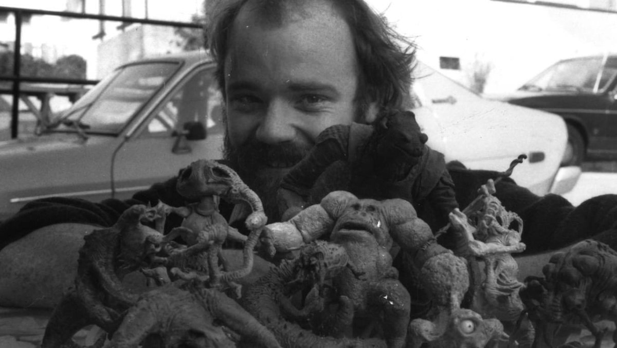 TomSpinaDesigns's tweet photo. Working with @PhilTippett to offer exacting replicas of the classic #Starwars #Holochess creatures was a dream project through our other business @RegalRobot! https://t.co/ZuG4aNeNiC
#StarWars #RegalRobot #Dejarik #PhilTippett https://t.co/miZJx959Vj