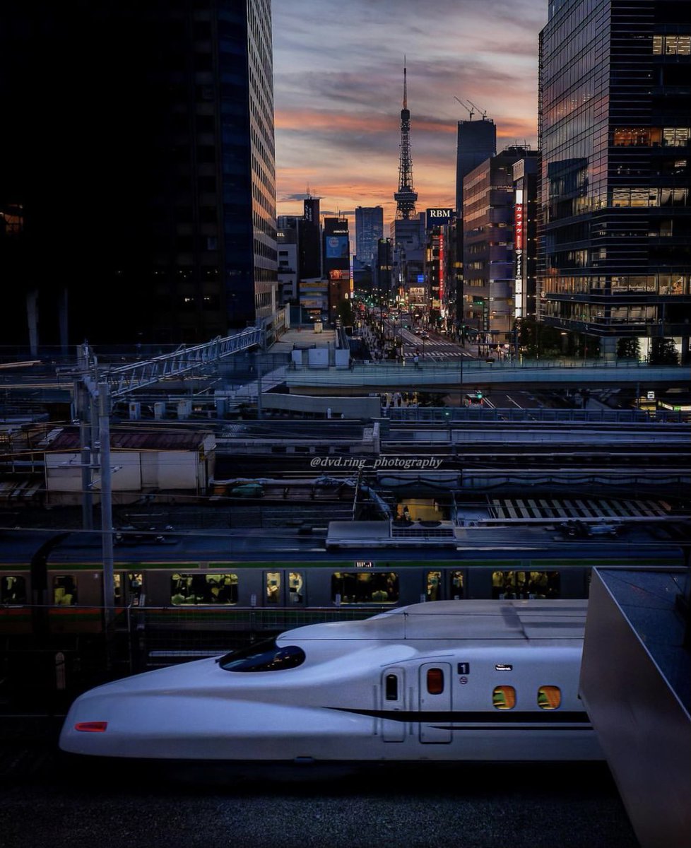 Hans V⭕️S tweet media