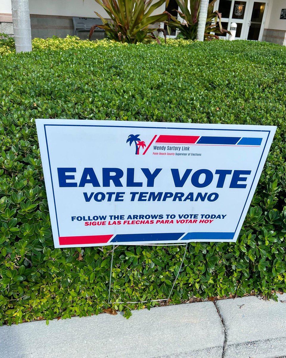 JLWLaw's tweet photo. If you don’t vote, don’t complain! Early vote casted. #EveryVoteMatters #EveryVoteCounts #DontVoteDontComplain #MyVoteMyVoice #GoGators https://t.co/3eg9EwMLZ9