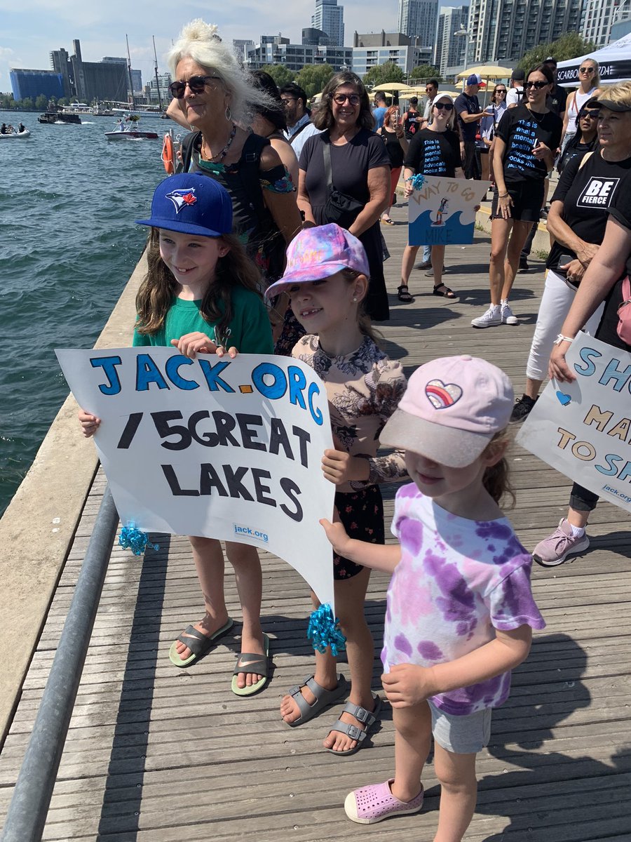 TrusteeAgnew's tweet photo. Soul filling experience today cheering on @MikeShoreman as he made history as the first paddleborder with a disability to cross the 5 Great Lakes! All in an effort to raise money and awareness of youth mental health @jackdotorg #disabilityadvocate #mentalhealthadvocate https://t.co/YyO2gkRmVs