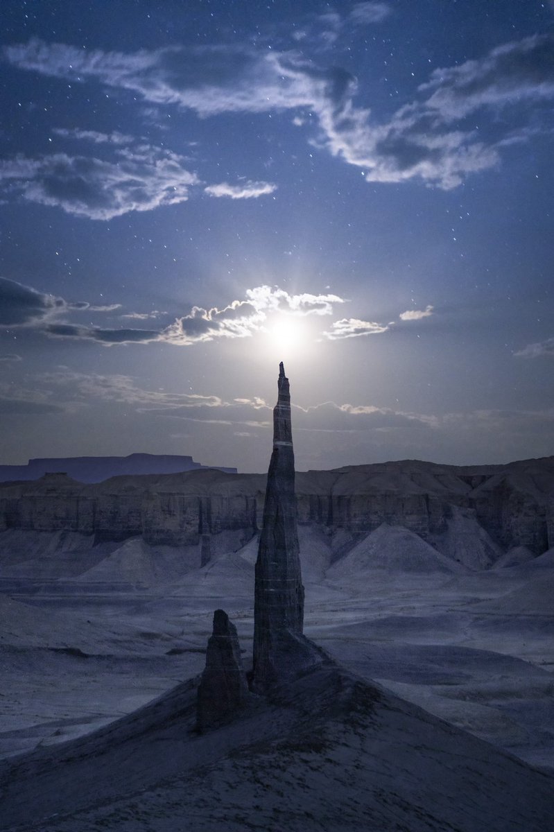 uberplanet's tweet image. The Spire, Hanksville, Utah 🇺🇸 #Utah