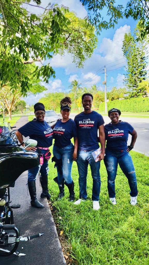AllenLEllison's tweet image. We are rolling through to a city near you. Canvassing for change. 💙🇺🇸 #FL23 #BikersForAllen #EllisonForCongress