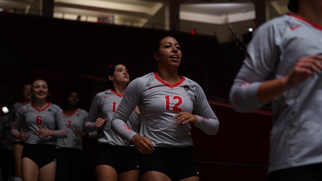 UNMLoboVB's tweet photo. Got to compete today against someone else and came away with a preseason W.

Next Friday, it’s for real.
#GoLobos https://t.co/t6DsyI1QSY