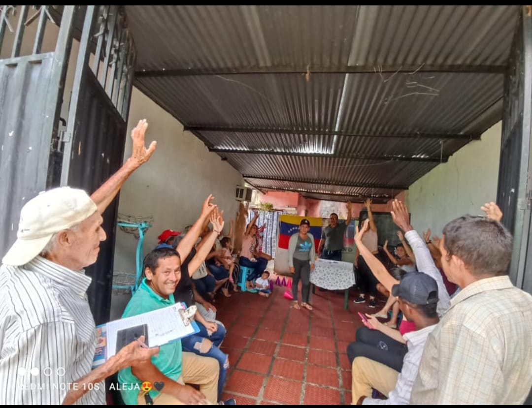 En la parroquia San Camilo del Municipio Páez en el Estado Apure 💃🙋🏽‍♂️🕺🎉❤️🎊 nuestra militancia junto la pueblo está desplegada en el proceso de renovación de las estructuras de base de nuestro glorioso <a href="/PSUV/">PSUV</a> 🚩🇻🇪