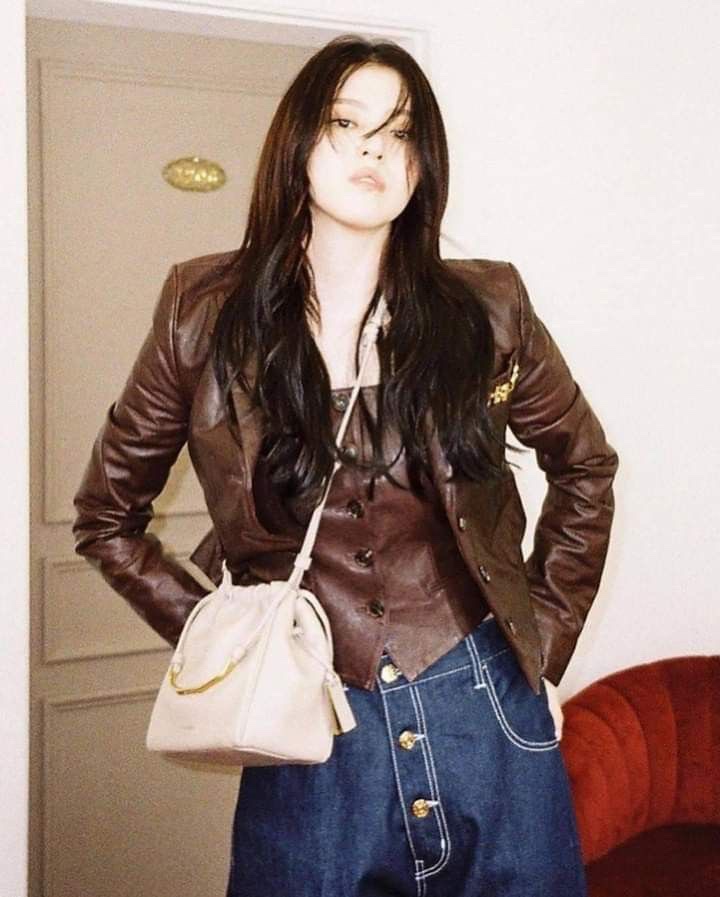 ☆ (@it9bio) on Twitter photo 