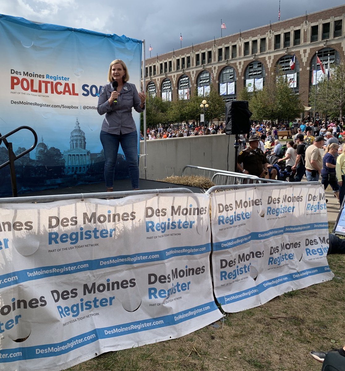 carolhunter's tweet photo. ⁦@LizMathis1⁩, a Democrat and state senator from Hiawatha, is on the ⁦@DMRegister⁩ Political Soapbox at the Iowa State Fair. She’s challenging ⁦⁦@RepAshleyHinson⁩, the incumbent Republican from Marion. Mathis is the last Soapbox speaker of 2022. https://t.co/3iRCleGAzv