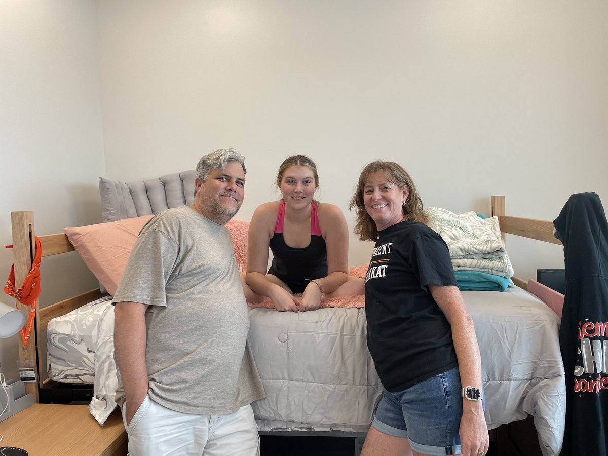 First step in empty nesting?? Move one to college!! #myfavoritegirl moved into her dorm yesterday… #chhs2022 #chpantherpride #afterhighschoolcomescollege #EatEmUpKats #shsu26