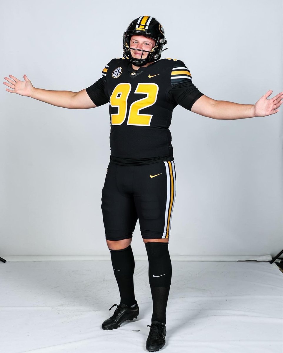 kickerhmevis6's tweet photo. Year 3⏰

#moneymevis #thiccerkicker 
@MizzouFootball https://t.co/dKSXZV14vd