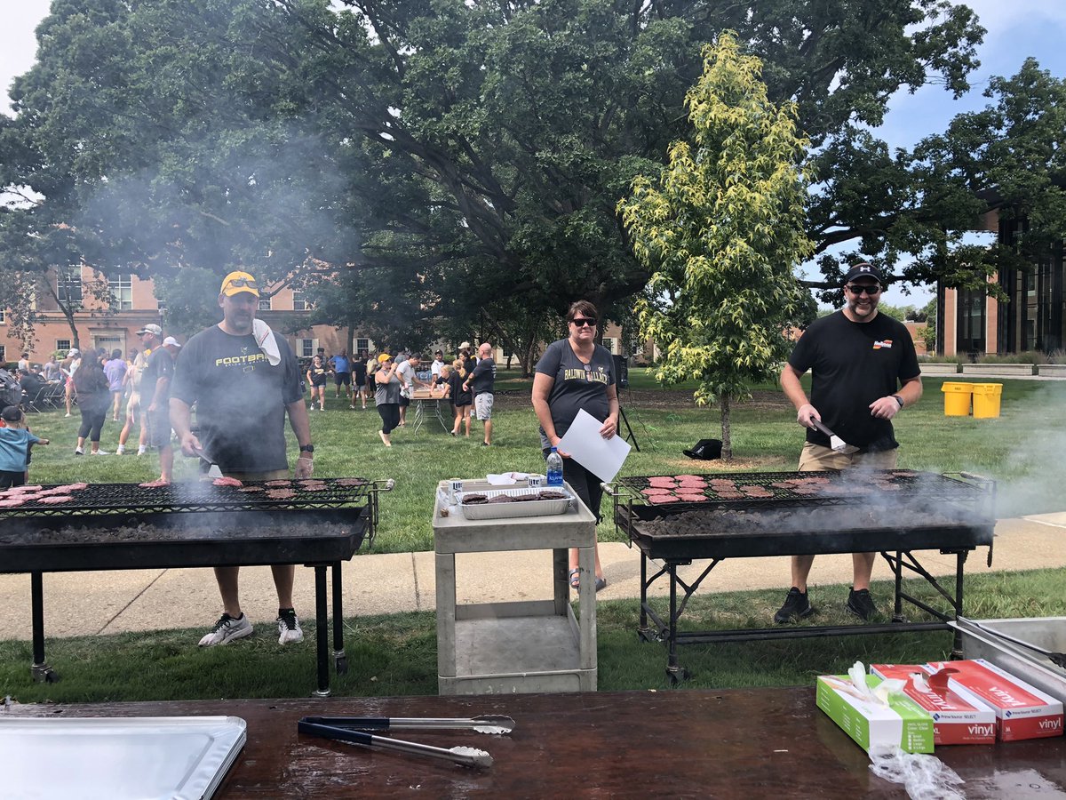 CoachHilvert's tweet photo. What a great day! The Jacket Backers put on a great picnic in the North Quad! Thank U! The young men of BW brought school supplies to help Church Ministries! What a kind act to give back to the Berea Community! #BWFBFamily https://t.co/D7AJeVEtYR