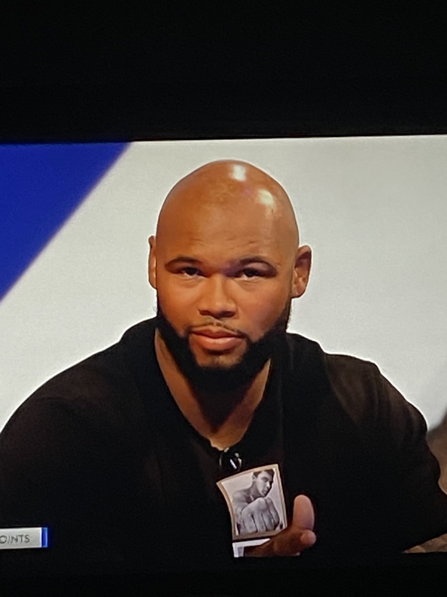 DPTranslator's tweet photo. Tony Bellew has let himself go #UsykJoshua2 #boxing https://t.co/6xq1O6399d