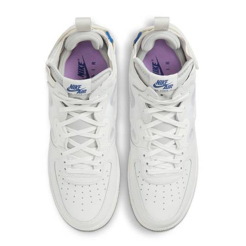 247trendsldn's tweet photo. NEW!🚨: “Summit white” Air Force 1 Mid React 

Dope or nope? Vote below #sneakerhead https://t.co/U86PW03NK0