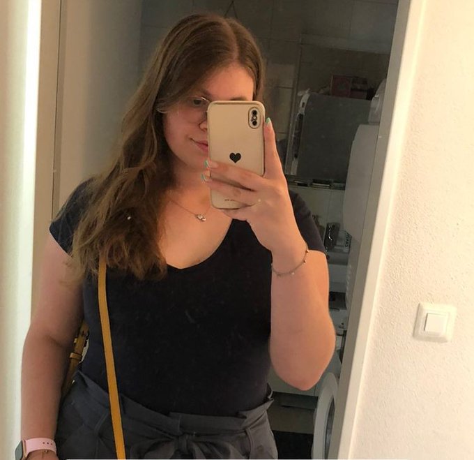 Guten Morgen meine Lieben... Heute gibt es wieder 50 % Bonus auf meinem Profil von 8 - 14 Uhr. Videos<a href="/tag/curvy"class="tags"><span>#curvy</span></a><a href="/tag/venusaward"class="tags"><span>#venusaward</span></a>