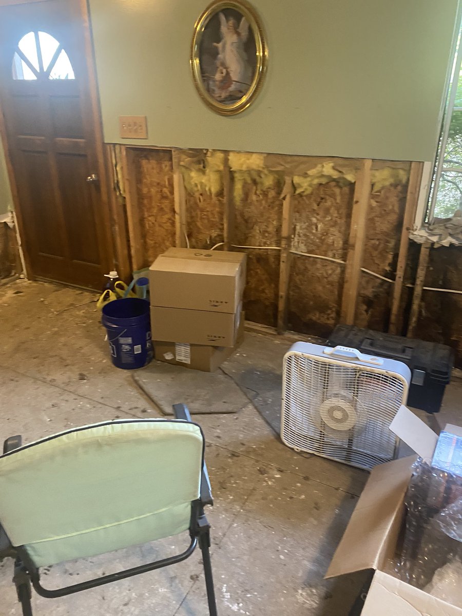 walljd4's tweet photo. Pray for Smithers and pray how you might get involved! https://t.co/F3ECUURWWT