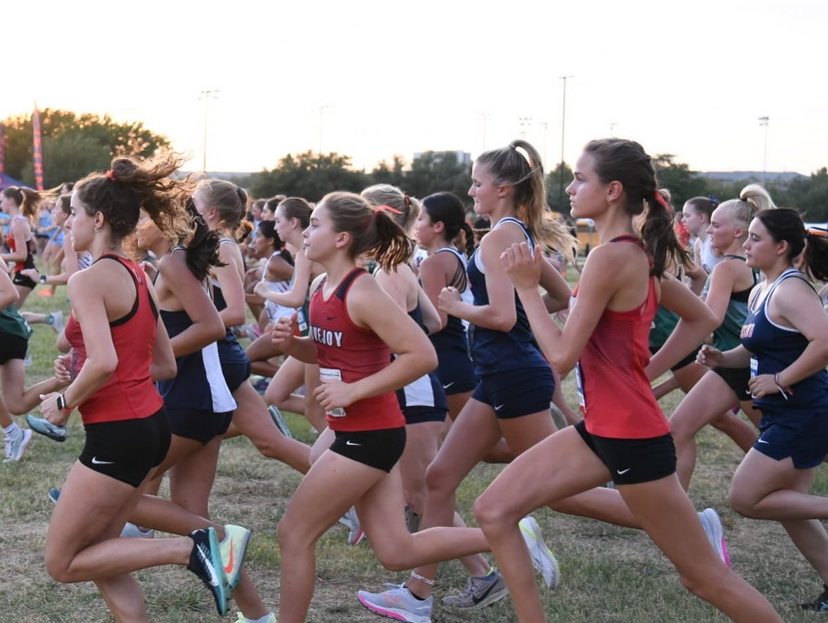 wakelandrunning's tweet photo. ‼️ROCK HILL TWILIGHT XC INVITATIONAL‼️
Our first meet was a 2 mile night race and our athletes showed up and showed out!! 

Elite Varsity Boys 4th overall
Elite Varsity Girls 9th overall
Varsity Boys 9th overall
Varsity Girls 7th overall
JV Boys 9th overall 
JV Girls 9th overall https://t.co/OeGTXVNqNX