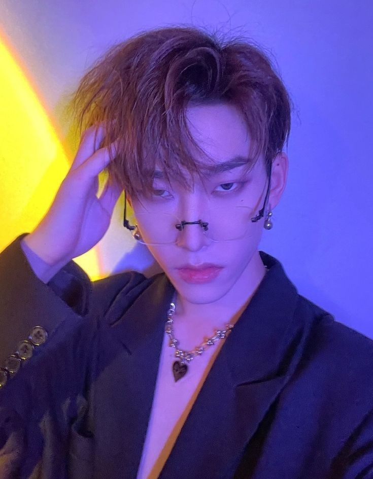 bmrduchia's tweet photo. 𝐒𝐨𝐜𝐢𝐚𝐥
                         @𝐁𝐚𝐥𝐝𝐮𝐫𝐡𝐞𝐞_
          
                             ₂₀.₀₈.₂₂
                      ꜱᴇᴏᴊᴜɴ'ꜱ ᴩʟᴀᴄᴇ
            Celui qui a beaucoup de compagnons les a pour son malheur, mais il a des amis plus attachés que des frères. https://t.co/DmLKEUt3ZM
