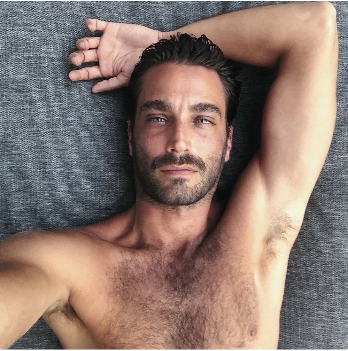 Miss_teriosa1's tweet photo. Quien tiene a un primo así? Para hacernos amigas! 🫶🏻 #guapote 🔥🔥🔥 https://t.co/TXEDA72fAn