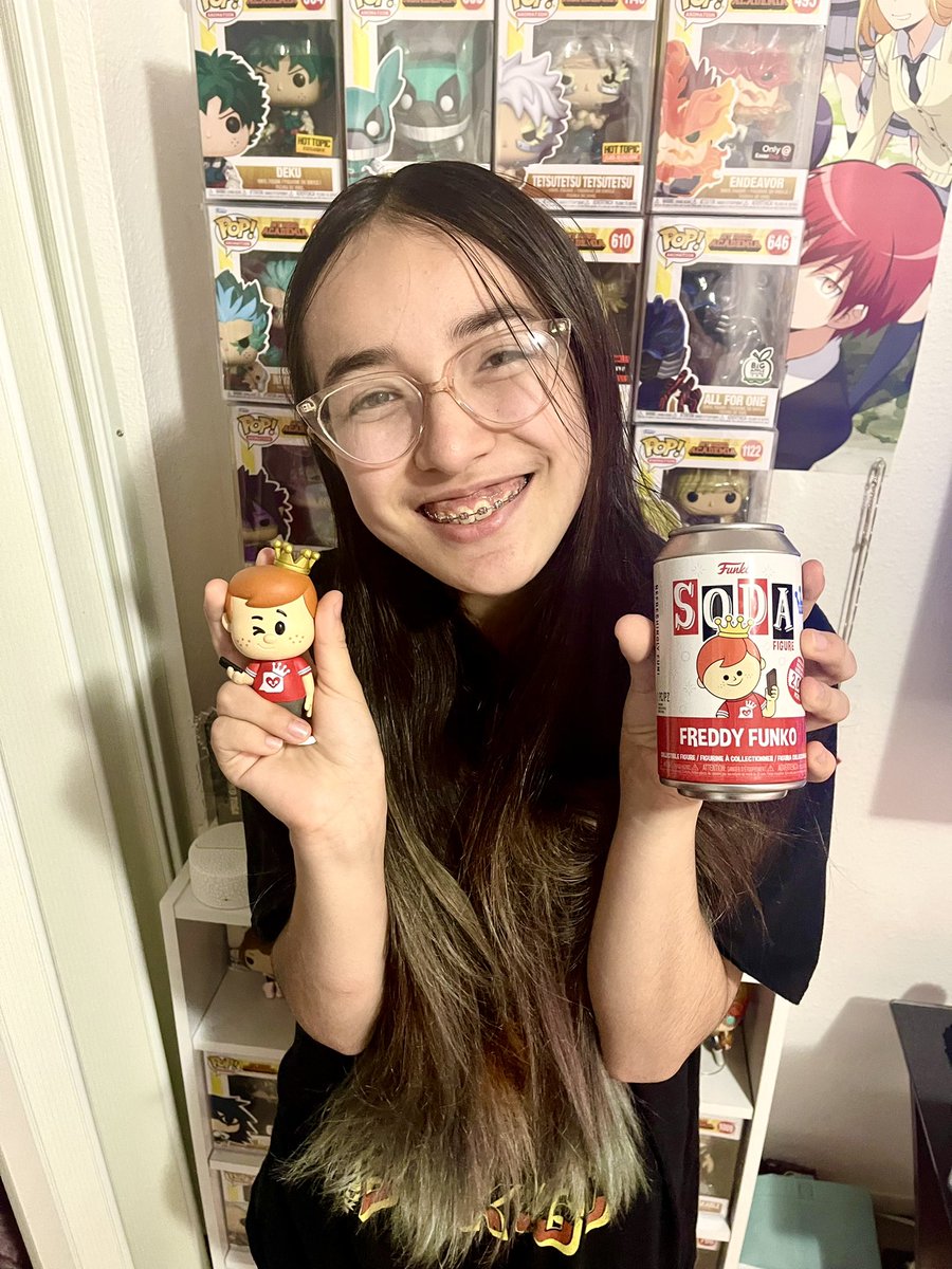 ThePopGoblin's tweet image. Someone really awesome named Ashley made my little girls day today! She was already having a sweet time at #FunKon2022 and then she was given this! It’s also been a very tough week for her so this is just amazing! Thank you so much @OriginalFunko #funko #funkopop #collectibles