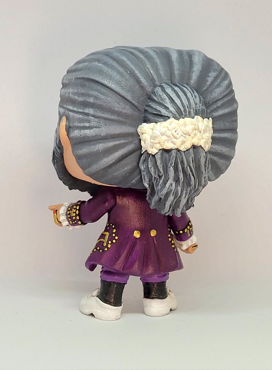 Because everyone has been so supportive I decided to do a #giveaway of this Jeff the Accountant pop.  It's my first time trying this,  so please bear with me and I swear the link is not a scam! Good luck! #ofmdart #OurFlagMeansDeath gleam.io/zHVm4/divinede…