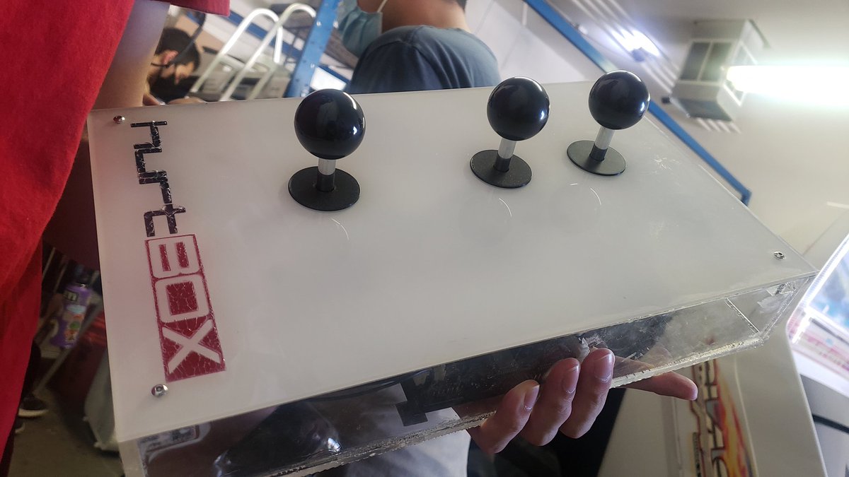 HellaBrett's tweet image. In case 4 neko arc matches in a row on stream wasn't already a sign, we got some real cursed energy at our @norcaldogfight locals today.

Feast your eyes on the Hurtbox.