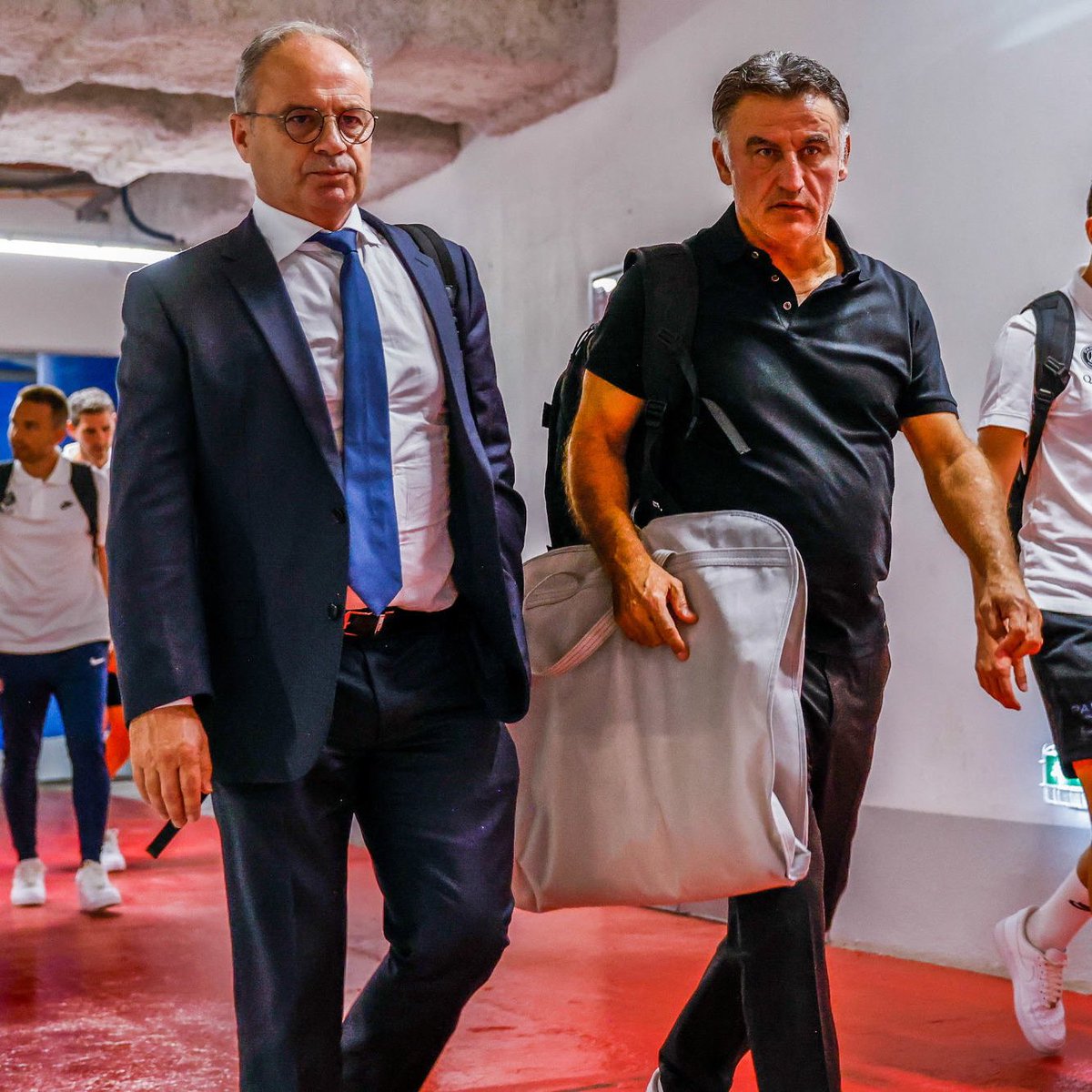 ActuFoot_'s tweet photo. Finir la saison invaincu en championnat : tel est le challenge lancé par Christophe Galtier et Luis Campos au vestiaire parisien. 🔴🔵

(@le_Parisien_PSG) https://t.co/lMBhnC8Rs7