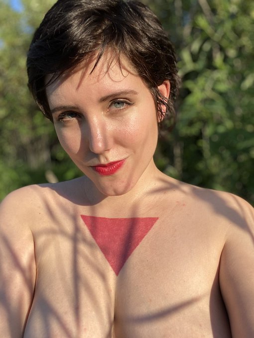 I'll have to take nudes at the river again, last time was so fun https://t.co/0MYhMK8zaa<a href="/tag/barbie"class="tags"><span>#barbie</span></a>