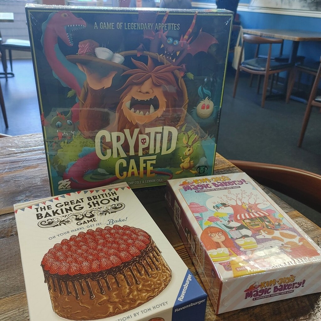 MeeplesGames's tweet photo. 🧁Are you a baker and a board gamer? Well, we've got THREE NEW GAMES just for you!
Psst, you can get a Paul Hollywood handshake 🤝 in The Great British Bake Show!
#meeplesgames #newgames #boardgames #cardgames #bakinggames #westseattle #seattl… https://t.co/siXGy6FYMe https://t.co/jGJjxSKdhT