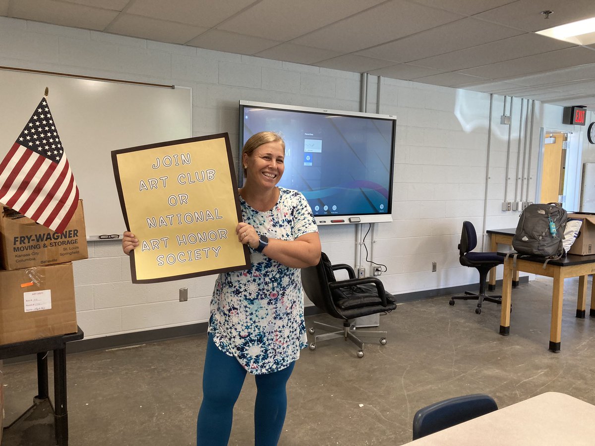 LSHSAthletics's tweet photo. The LSHS Art dept says THANK YOU to @lstigerfootball !! Thanks to Coach Mac’s movers, Cribb (new teacher to LSHS) &amp; Hays are going to be ready for the first day of school!! #community #givenotget https://t.co/sN8e5lbhEv
