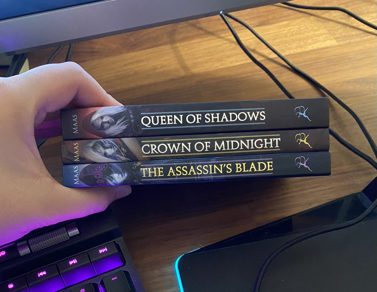 ZombieZoo13's tweet photo. @Em_Sh0pe Also I found these little babies today at the bookstore. https://t.co/9FFxZbhNdg