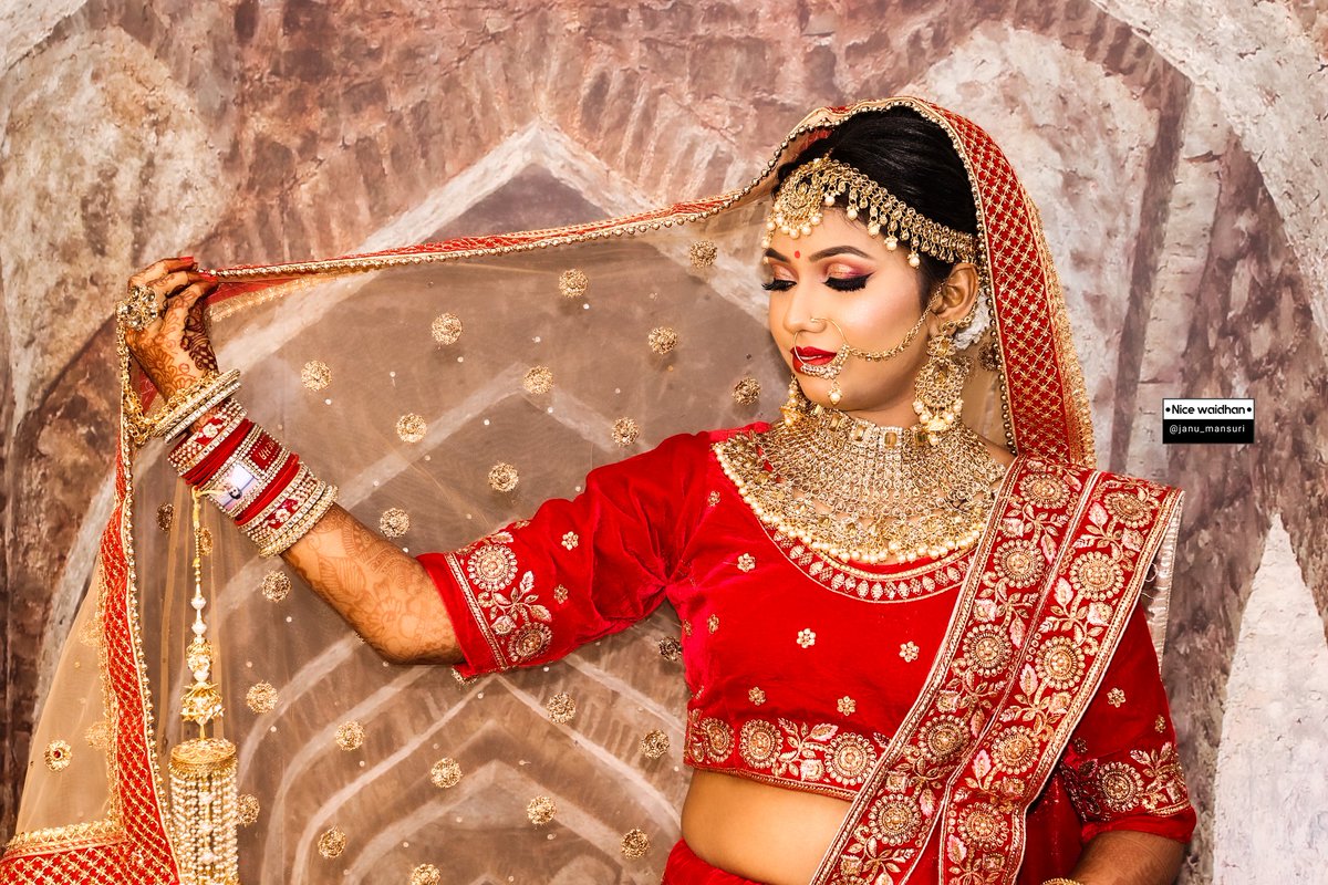 photographar Janu tweet media