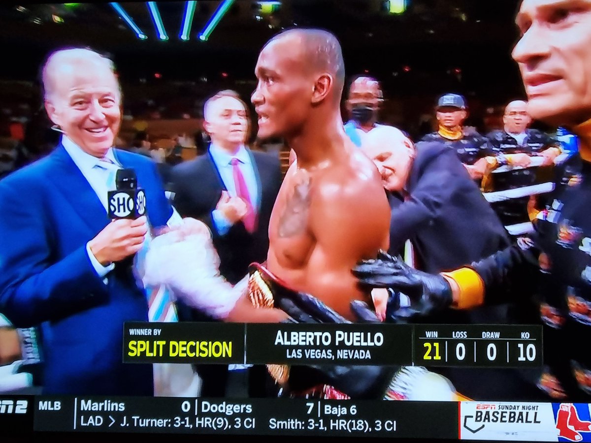 vozdelfanatico's tweet photo. ALBERTO "LA AVISPA" PUELLO🇩🇴 GANA EL CAMPEONATO MUNDIAL SUPER LIGERO DE LA AMB🥊!!! Por Decisión Dividida!!!
Como lo pronosticó ayer @antoniotmorales 💪 https://t.co/VKwRl4rPfC https://t.co/aPsQ7J33nd