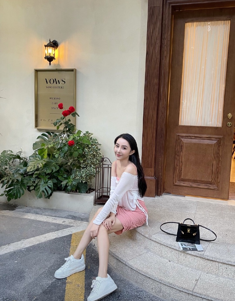 annie91991's tweet photo. Enjoy weekend fun and wake up to the sun every day with a dream in your heart. https://t.co/c91Z8lPoAo