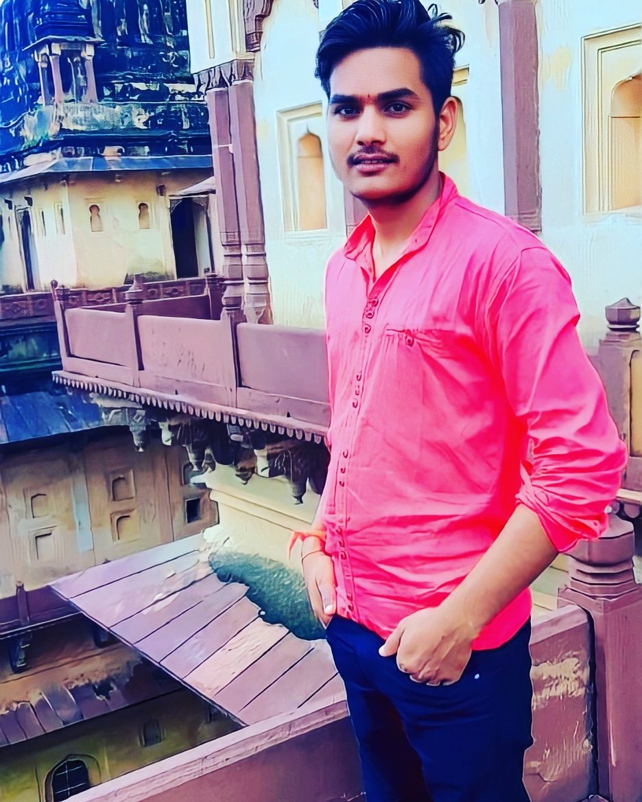 GoutamPanchal20's tweet photo. 🌸⚘When you start spending money to save your time, then understand that you have become rich. 🌸⚘ 🌷( जब आप अपना समय बचाने के लिए पैसा ख़र्च करने लगें, तब समझ लीजिए कि आप अमीर बन गए हैं )🌷
#Goutampanchal #iamstudent #Radheradhe #time https://t.co/AvGmKZA6s0
