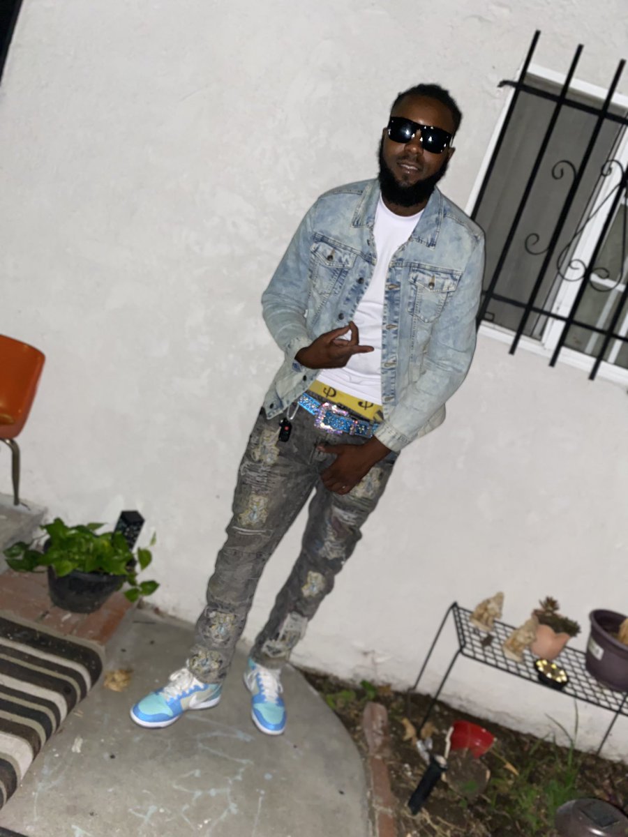 DarcOwe4DaWin's tweet photo. 🥷🏿🏌🏿‍♂️🦈 https://t.co/ftVG16KVx2
