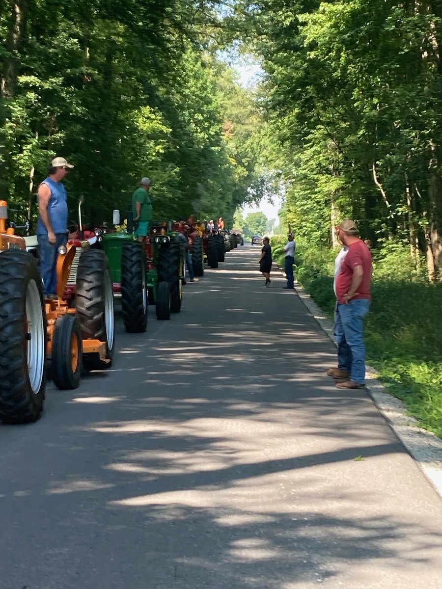 HoltkampCharles's tweet photo. 2022 Power of the Past tractor ride https://t.co/eo3O7mfddG
