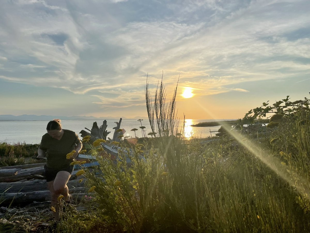 ultmcsa's tweet photo. Happy #geocaching day everyone! Had a late start but did a couple today. Always gorgeous out by #garrypoint https://t.co/hiC9N09HTS